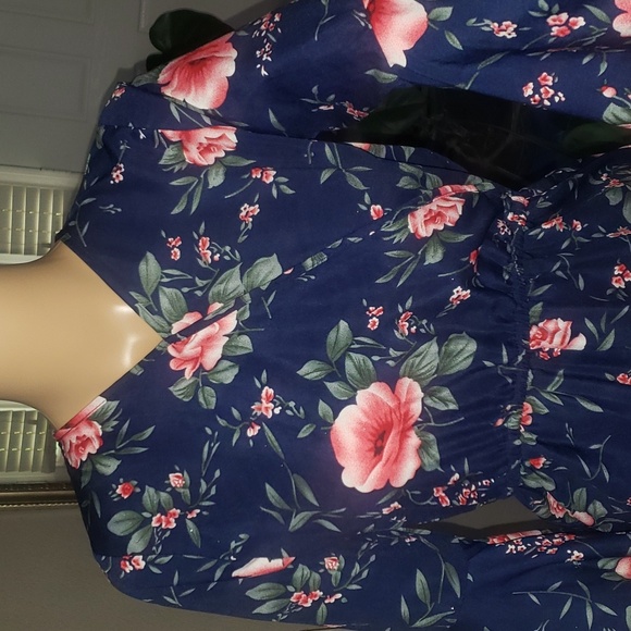 Peyton Bre 16 or woman's size 4 elaborate bell sleeves blue romper vibrant - Picture 11 of 11